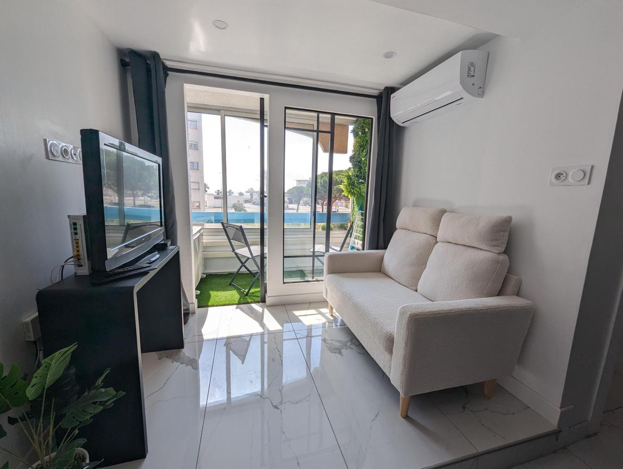 Appartement T2 Cabine, En Bord De Mer, Wifi Et Climatisation Saint-Cyprien  Exterior photo
